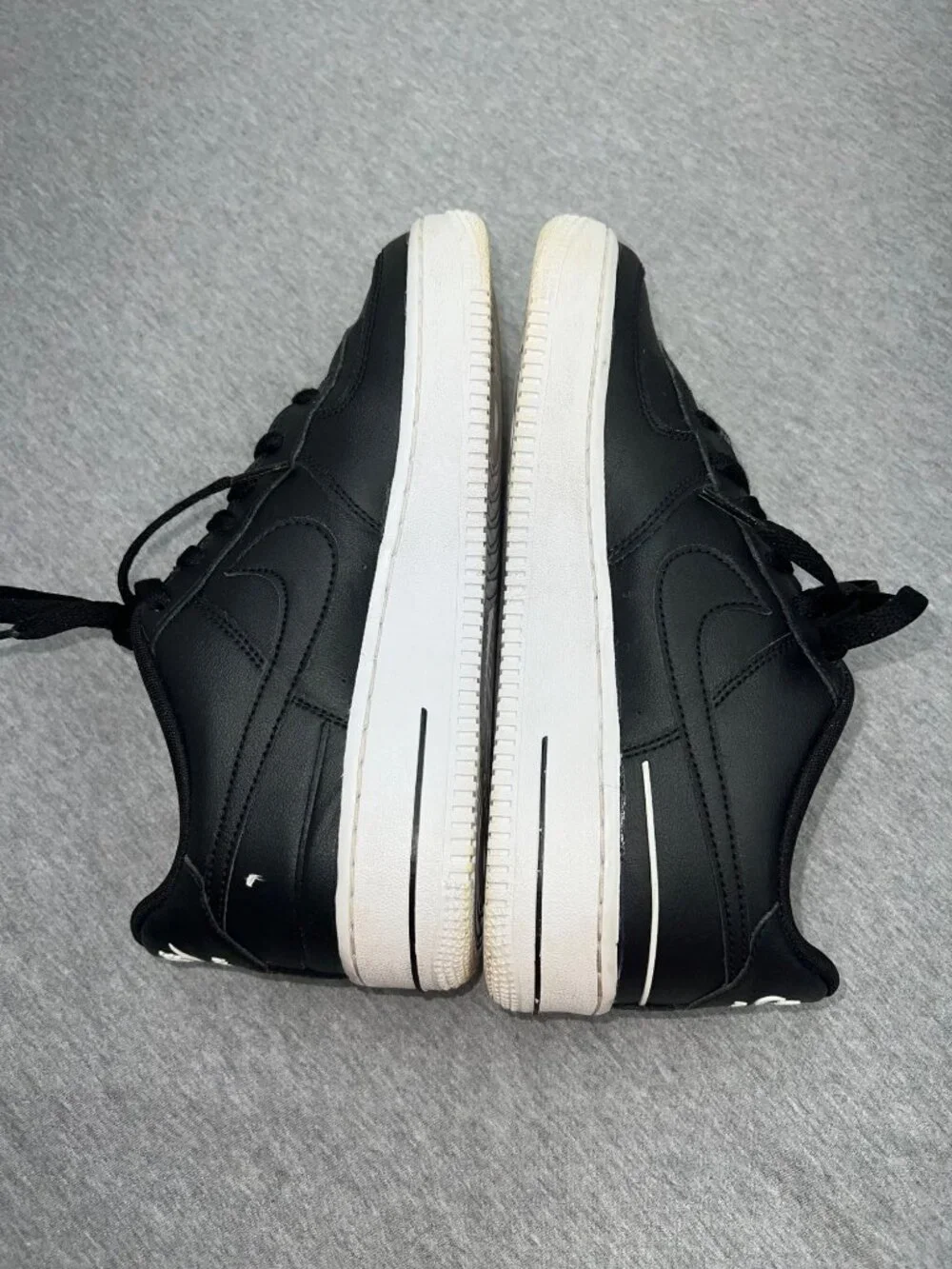 Nike Air Force 1 Low Black/White Sneakers Youth Size‎ 6.5Y Leather Casual Shoes